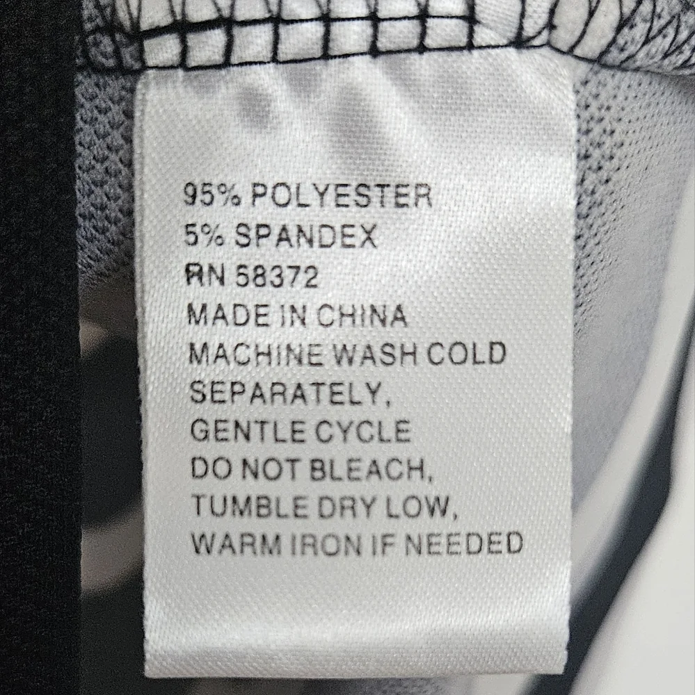 NWOT ILE New York Wavy Design Dress Black and White w/Belt - Picture 6 of 7